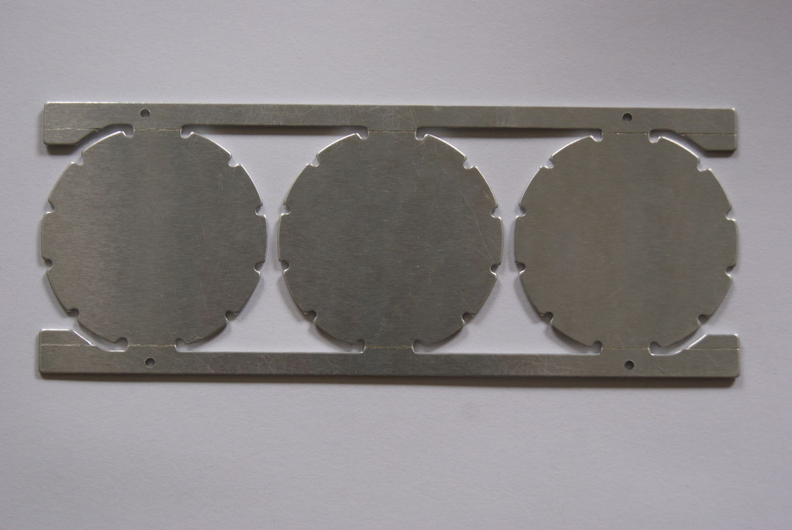 Zwarte zijdeplaat met Ni/Au-oppervlak afwerking Metalen PCB met hoge thermische geleidbaarheid voor industriële doeleinden