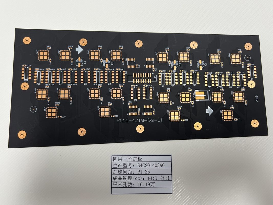 LED-scherm P1.25 4L 1+N+1 HDI-speciaal PCB-bord met 0,15 mm minimale gaatengrootte voor toepassingen op lampstukken