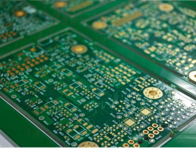 Plaatdikte 0,2 mm-6,00 mm 8mil-126mil High Density Model Board 0,4-3,2 mm Dikte voor toepassingen met hoge dichtheid